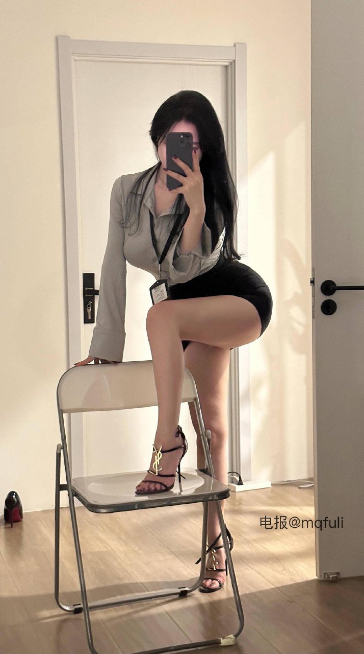 飞飞来了 2025-12-16 16:52:39 •会员定制•办公室的㊙️ 第1张