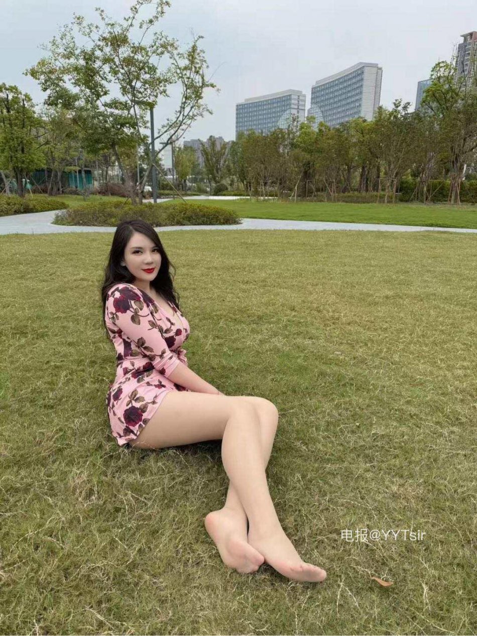 温柔十三姨 2025-12-24 18:34:12 平安夜快乐，宝宝们