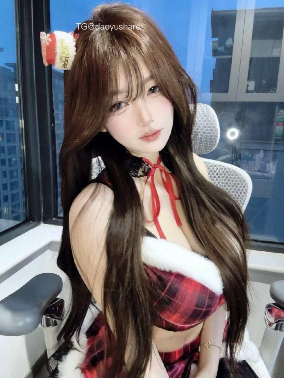 露露吃饱了 2025-12-24 20:35:39 平安夜 记得想我