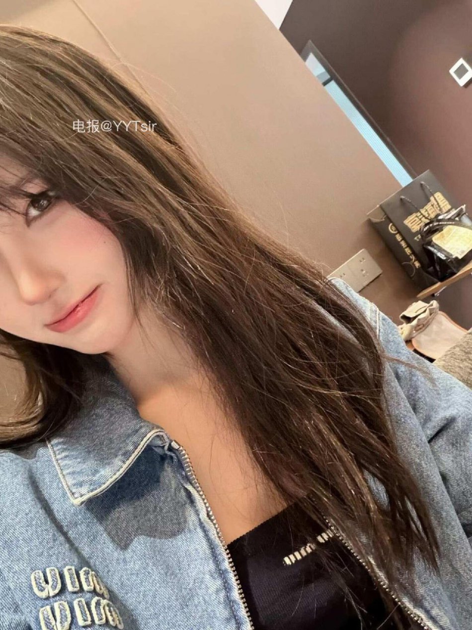 一只香 2025-12-31 10:33:56 画一下我老婆的仿妆 第1张