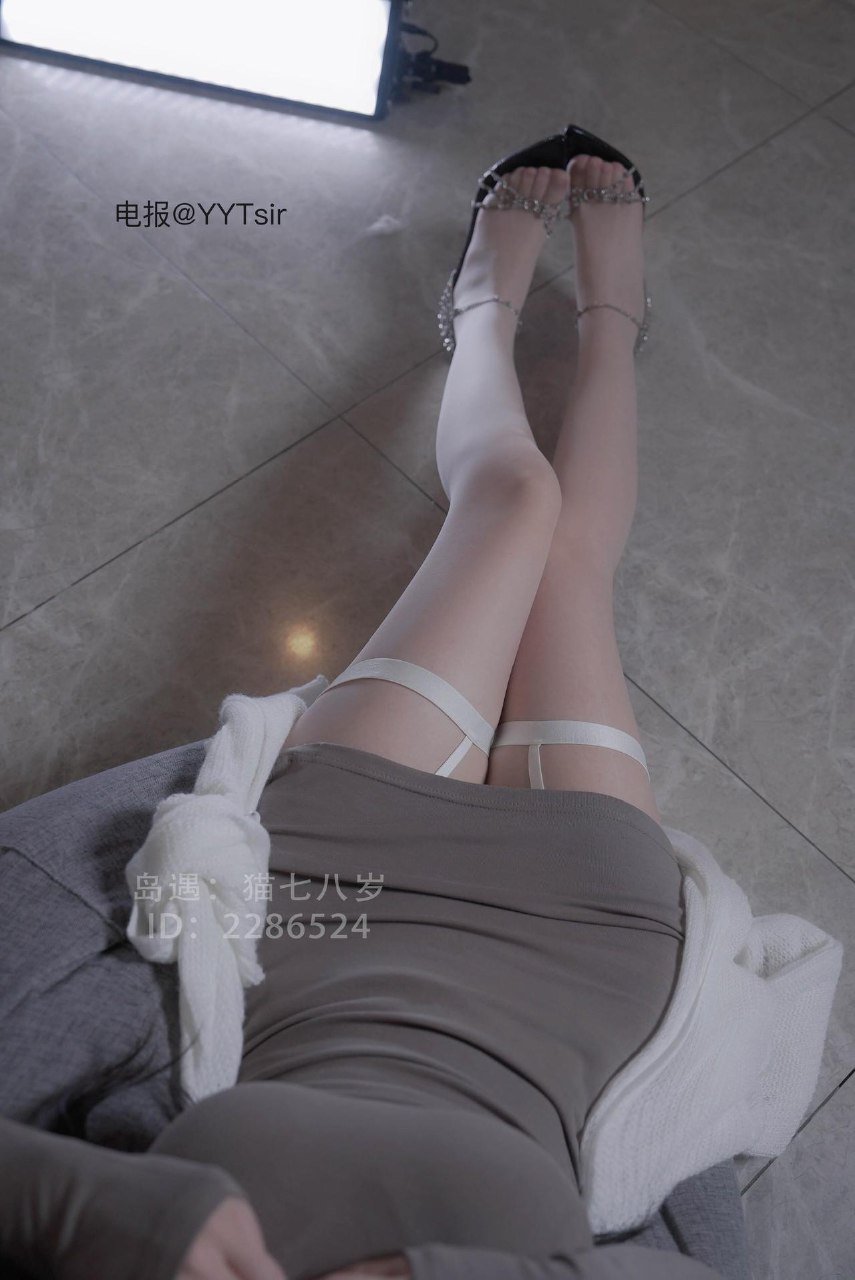 猫七八岁 2025-12-11 17:30:18 在我这里你随时可以暴露本性