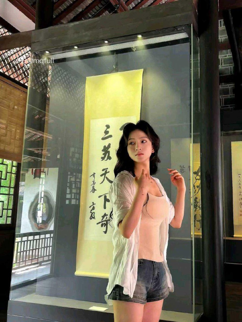 DJ羞羞蛇 2025-12-24 12:44:13 照片 第6张