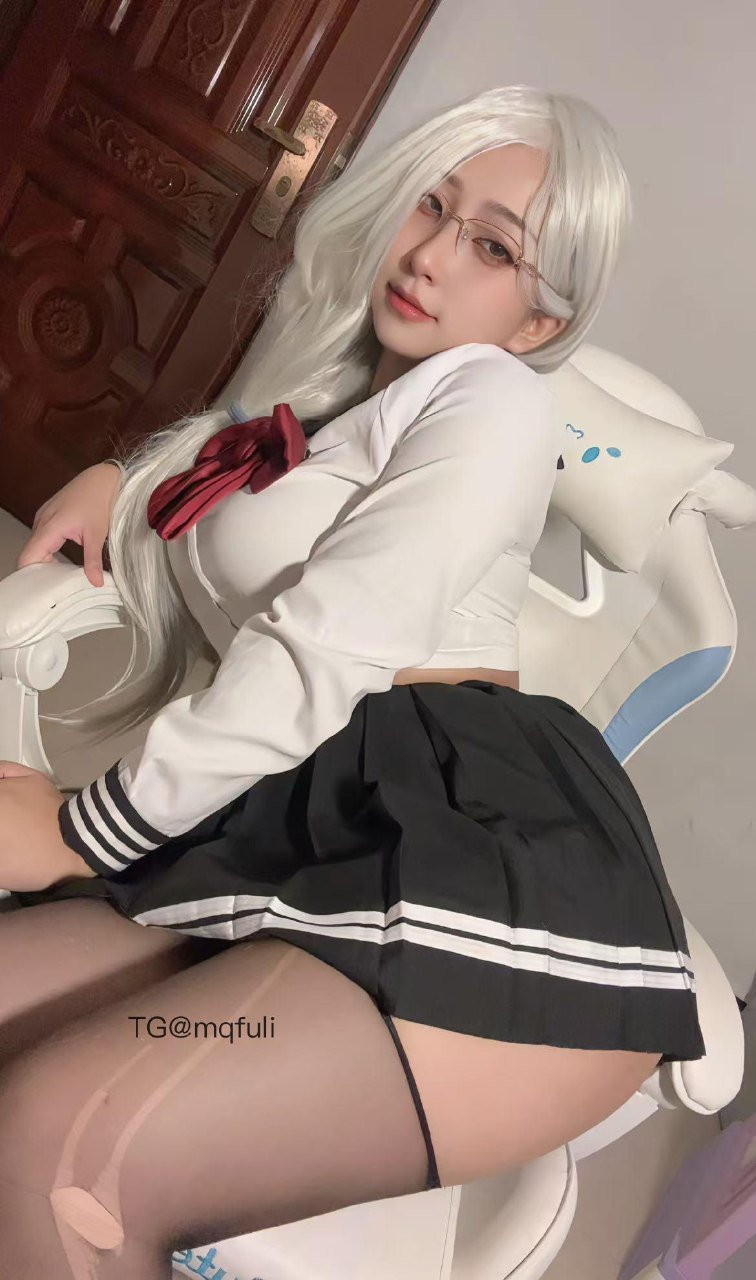 圣母 2025-12-25 09:42:22 【嘉宾贴】眼镜,黑丝