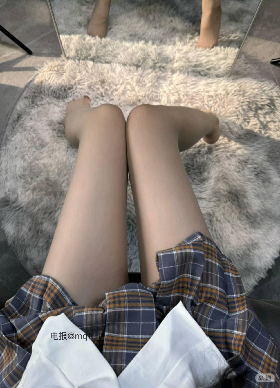 贝卡星 2025-12-23 19:59:30 这样的腿腿你打几分？😜