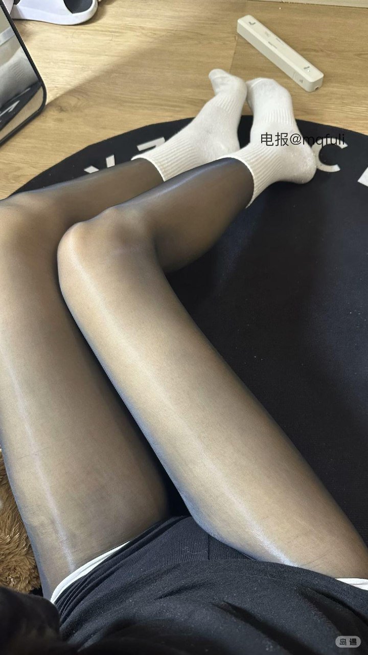 小辣椒 2025-12-03 01:41:31 照片 33p