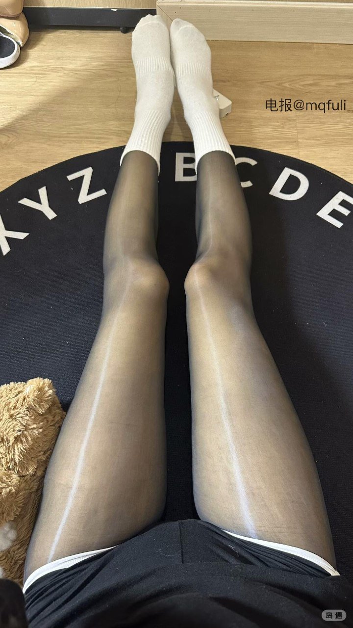 小辣椒 2025-12-03 01:41:31 照片 33p