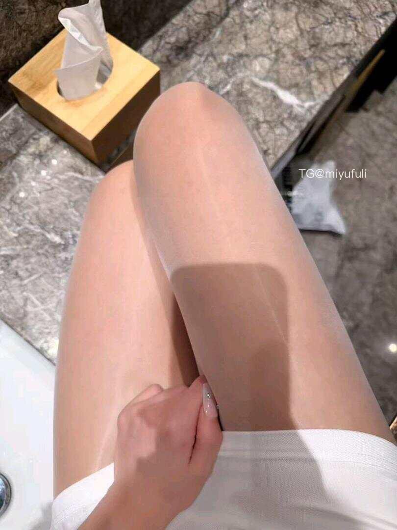 蒹葭苍苍 2026-01-05 00:10:52 想见吗 就现在 第1张