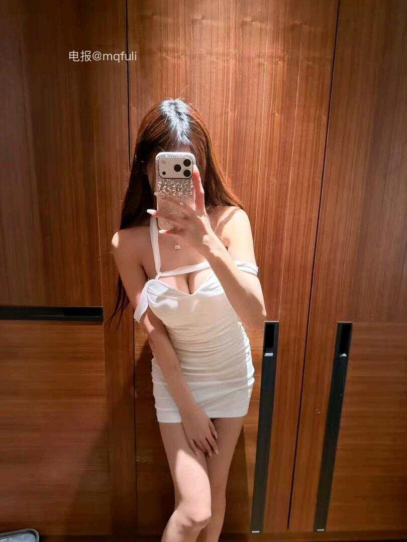 蒹葭苍苍 2026-01-05 00:10:52 想见吗 就现在 第3张