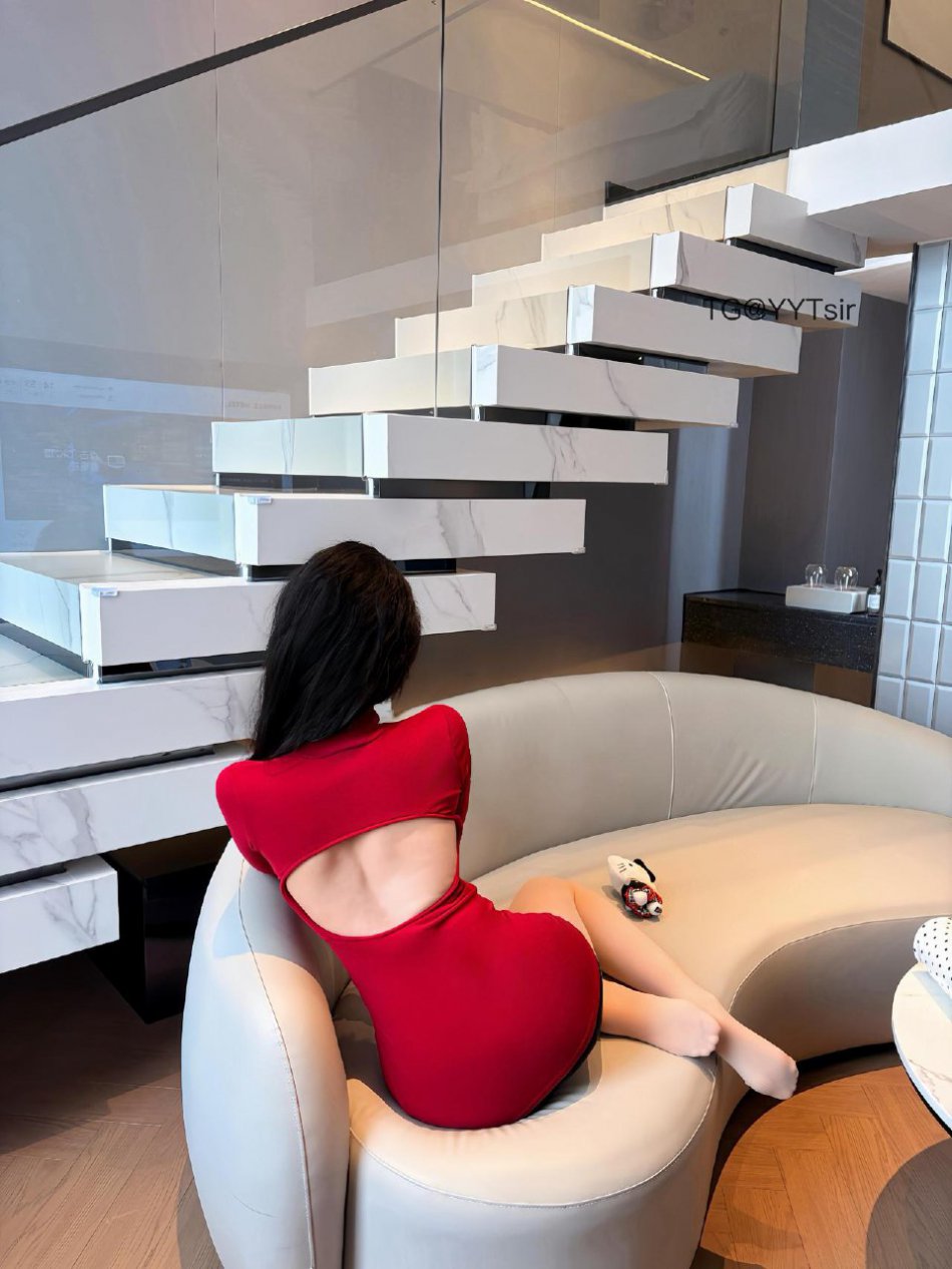 苏琳小娇妻 2026-01-09 00:59:51 黑 第2张