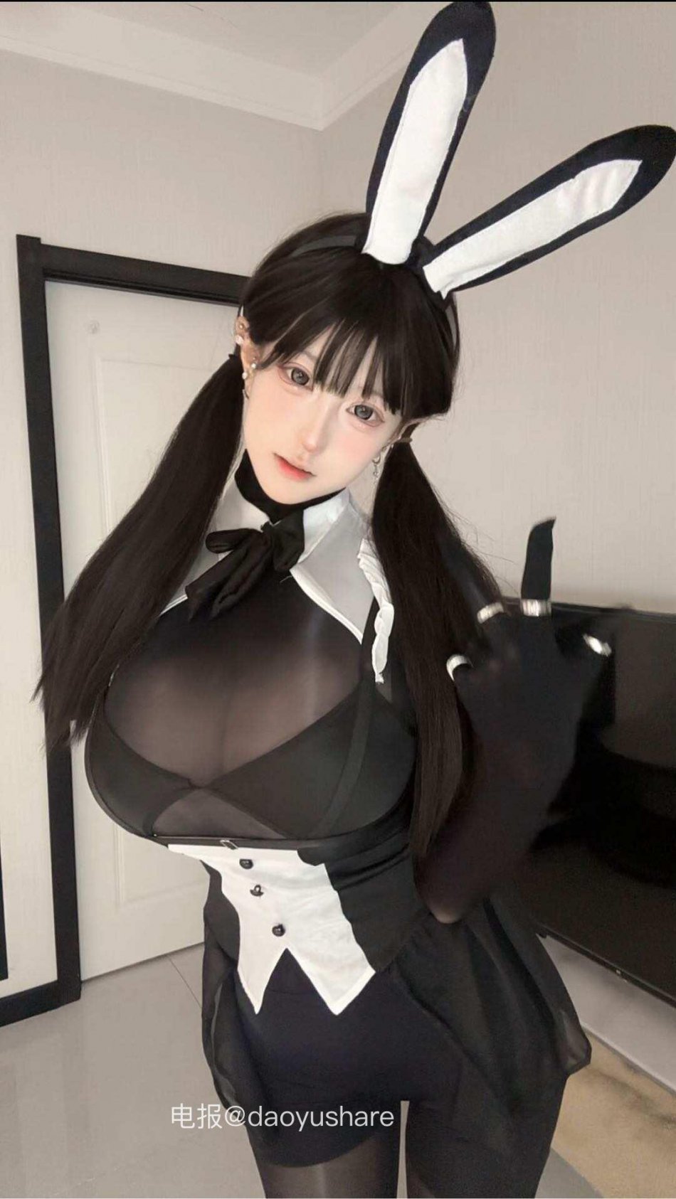 耳朵 2026-01-12 16:48:24 嘻嘻 忘发壁纸在这了 宝宝们不会怪我叭 第4张