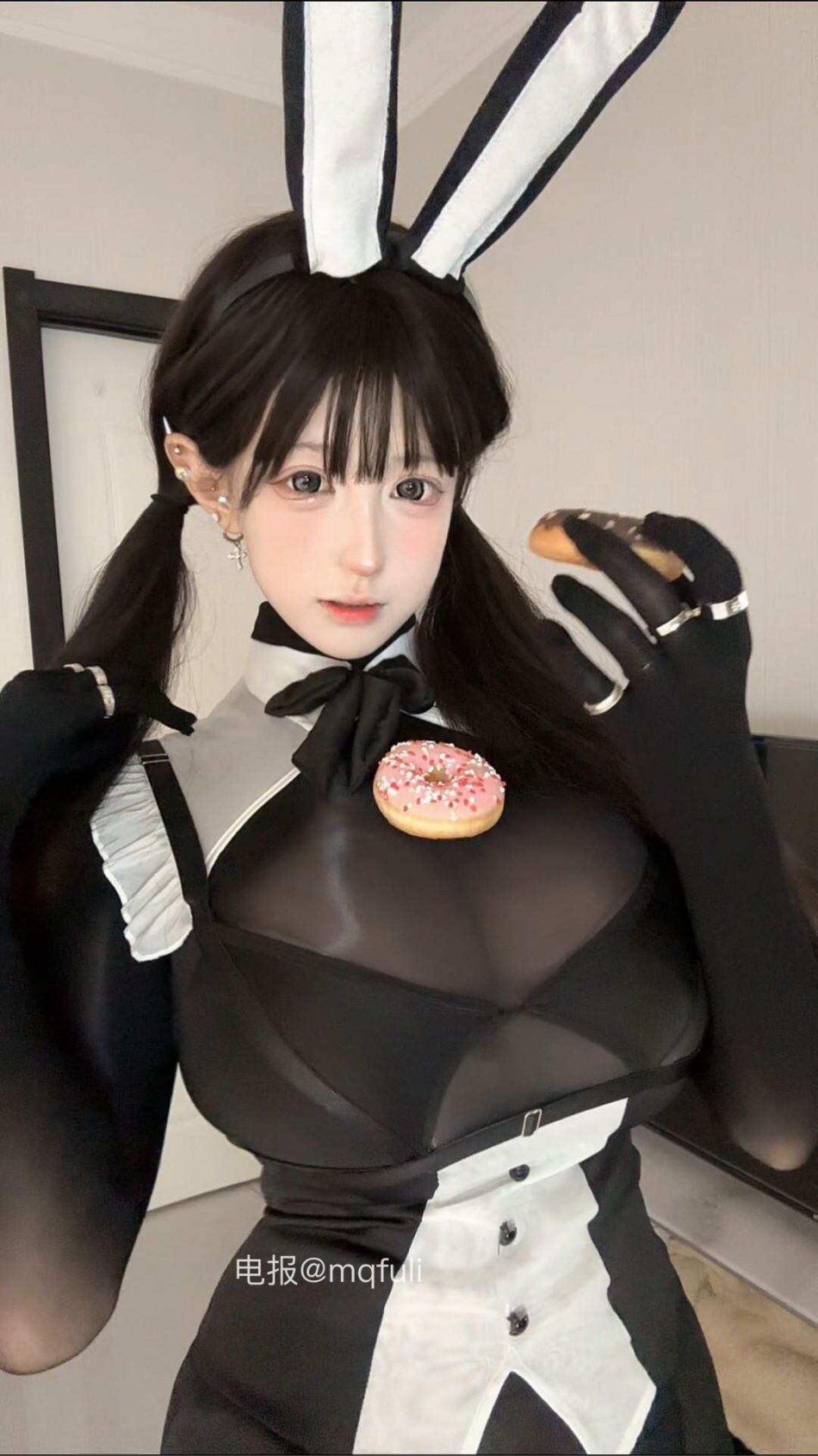 耳朵 2026-01-12 16:48:24 嘻嘻 忘发壁纸在这了 宝宝们不会怪我叭 第1张