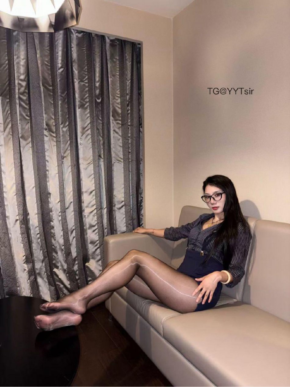 苏老师超棒 2026-01-16 13:55:46 #嘉宾贴#黑丝御姐🖤