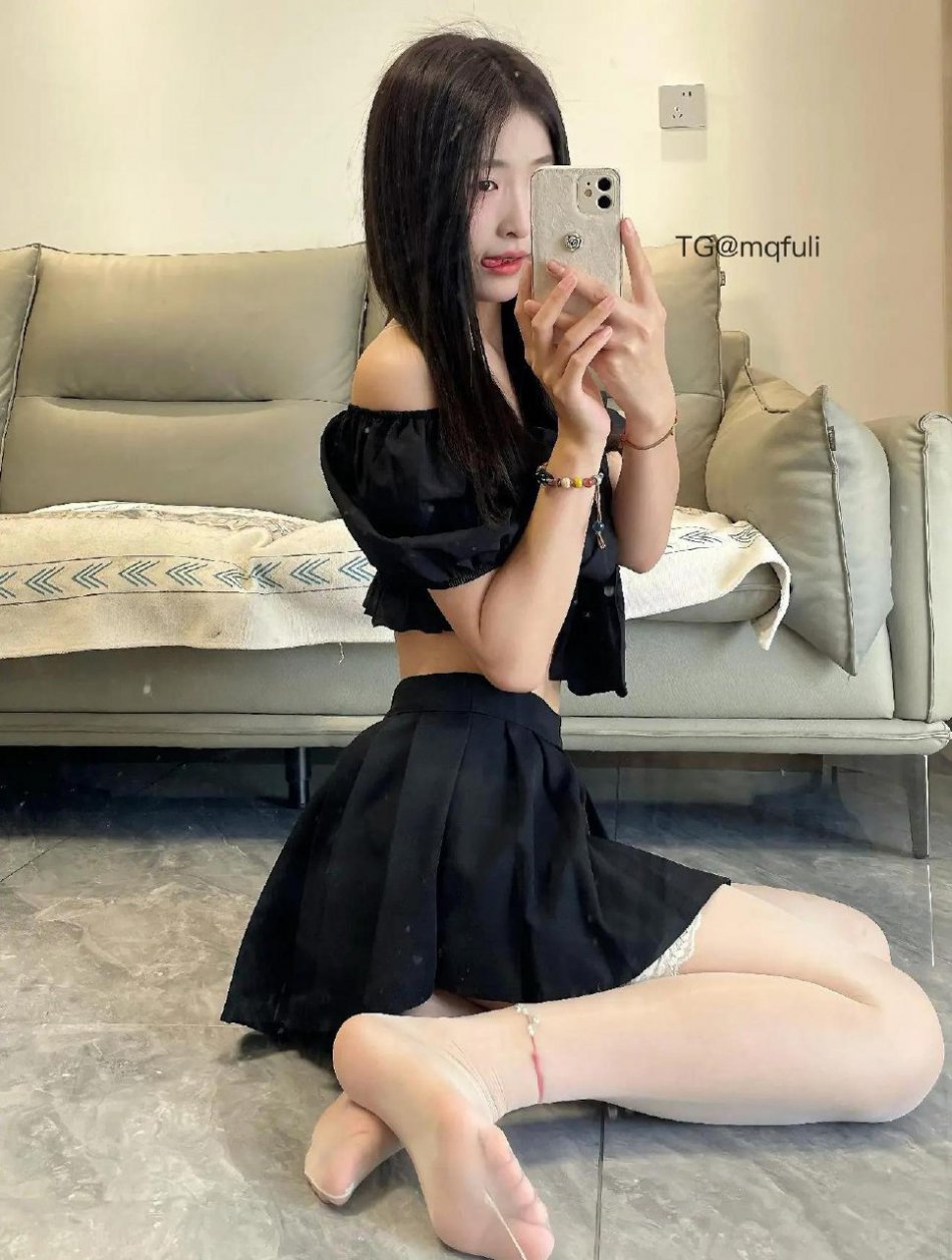 粉红小香猪 2026-01-21 14:02:57 谁说要看背面的 第1张