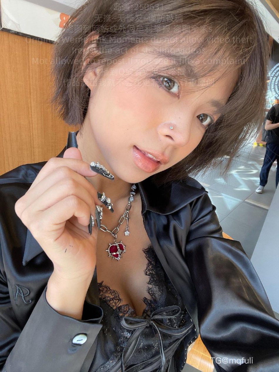 短发那只猫 2026-01-25 15:14:51 工作哭工作累 不如看看小宝贝 第2张