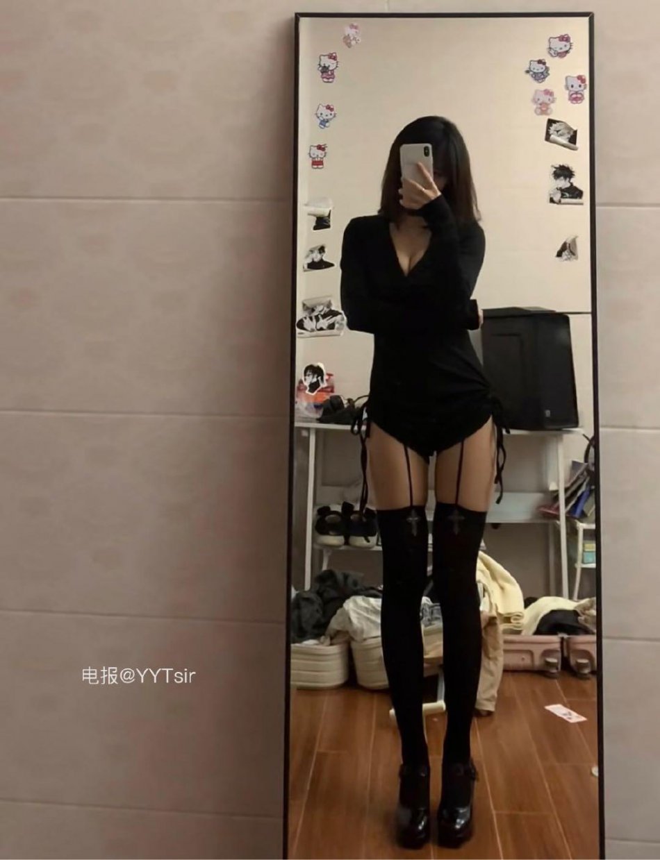 小奈芙🍰 2026-01-29 23:52:31 暗黑系 小奈芙 第1张