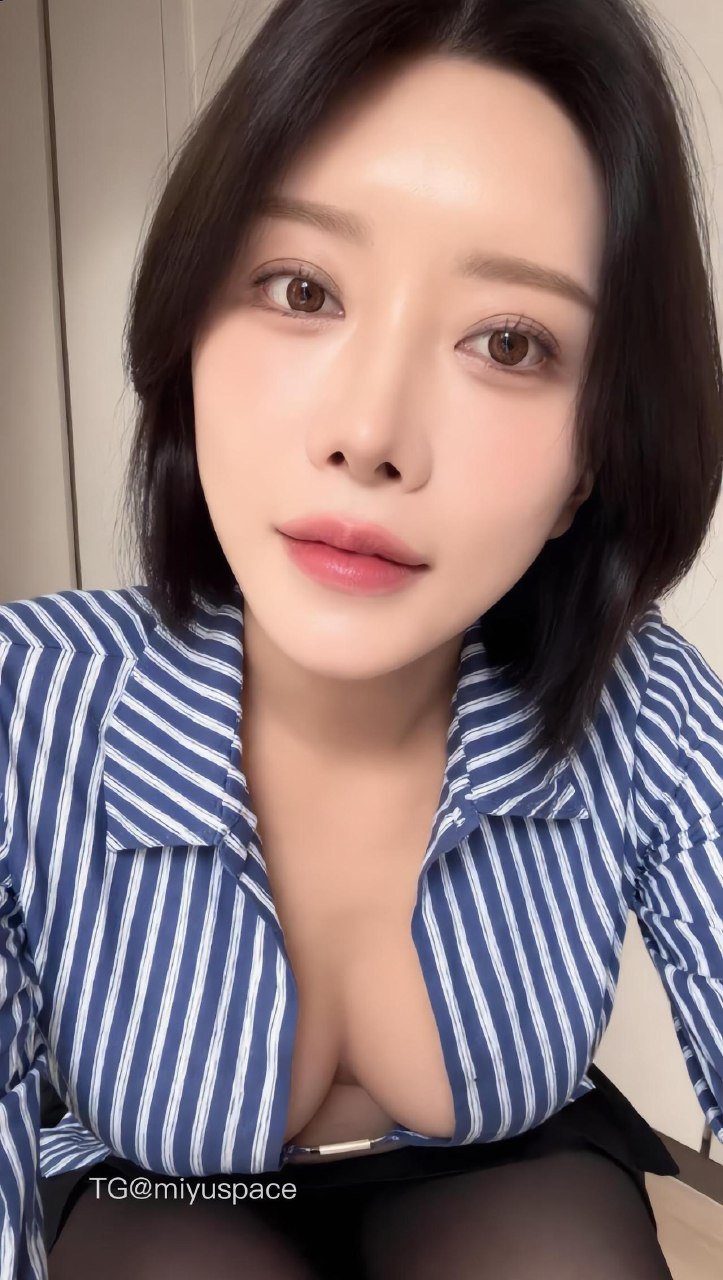 小嘴一弯~ 2026-01-08 10:07:26 【嘉宾贴】蓝色御姐型💓