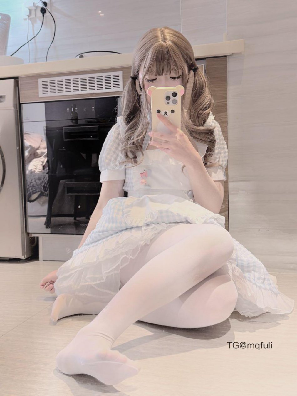 小尾酱 2026-02-10 14:19:44 我中毒了，醫生说要亲热解，毒