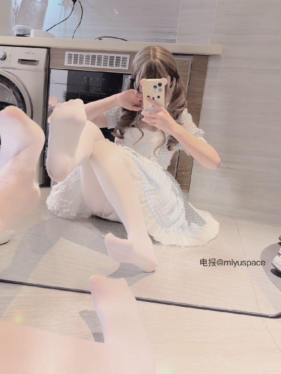 小尾酱 2026-02-10 14:19:44 我中毒了，醫生说要亲热解，毒