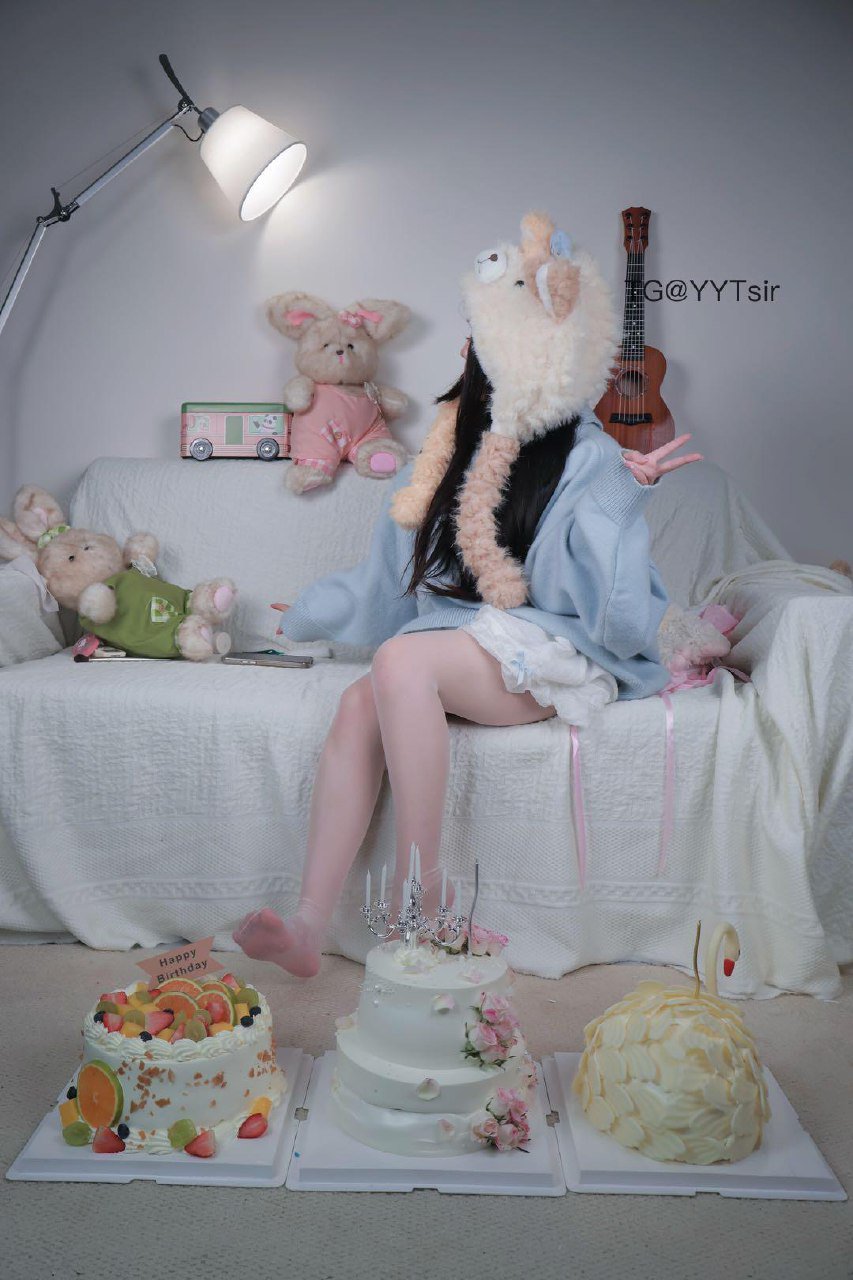 小兮有点宅 2026-02-16 23:05:19 蛋糕壁纸露脸白袜原图又更新啦 第1张