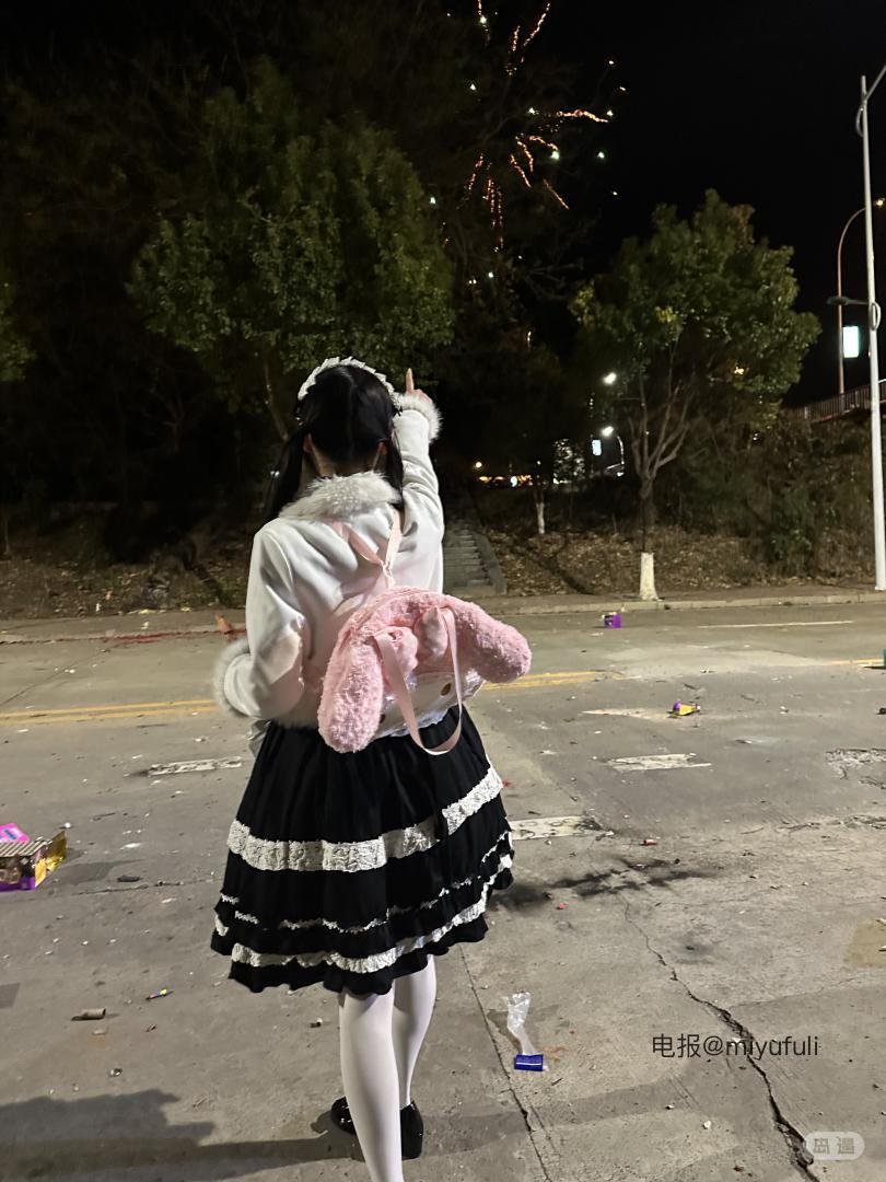 是是是佩恩老大 2026-02-19 12:58:02 烟花是变出来的哟~ 第4张