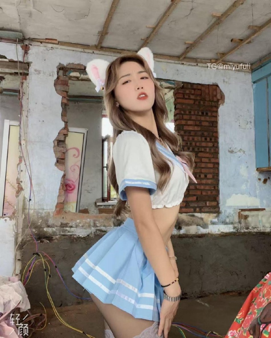 琪琪宝贝 2026-02-26 21:32:37 【付费贴】一组多张写真合集