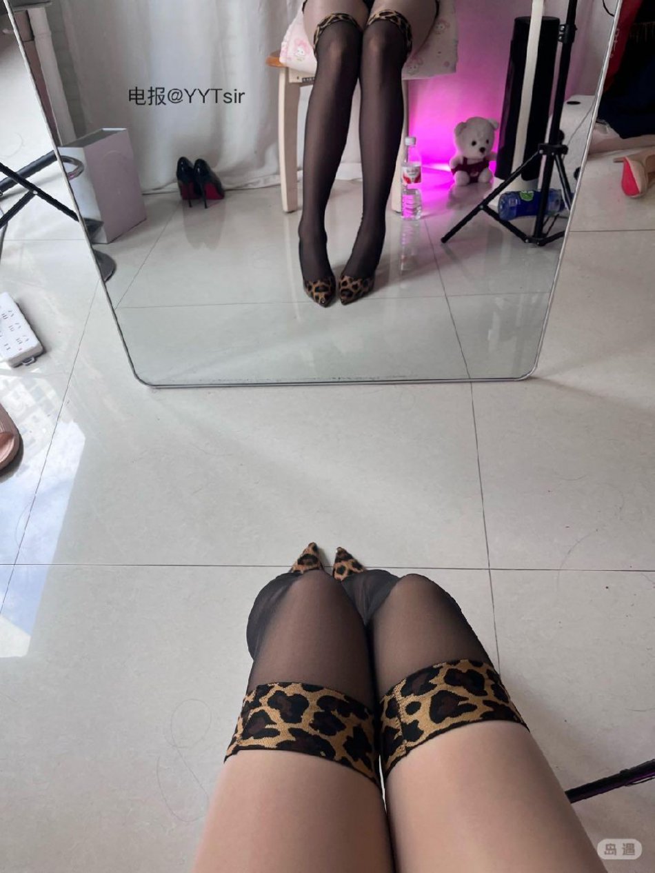 你够咯哈 2026-02-02 22:09:22 想被哥哥顶撞