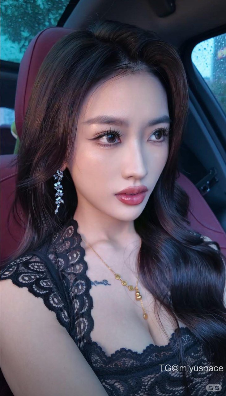 灿琳然 2026-03-01 14:53:16 看脸还是看感觉