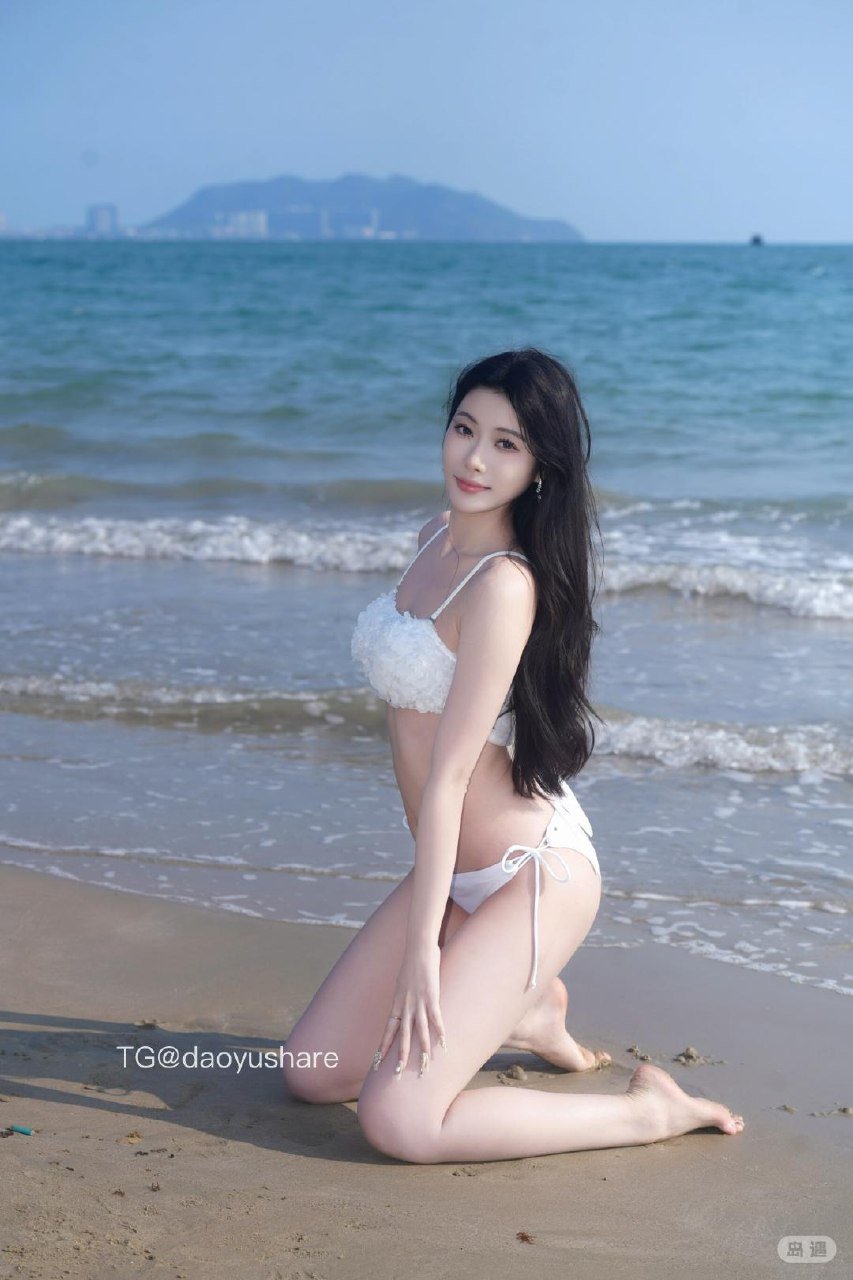 圈圈 2026-03-19 01:20:16 海边泳装照 第1张