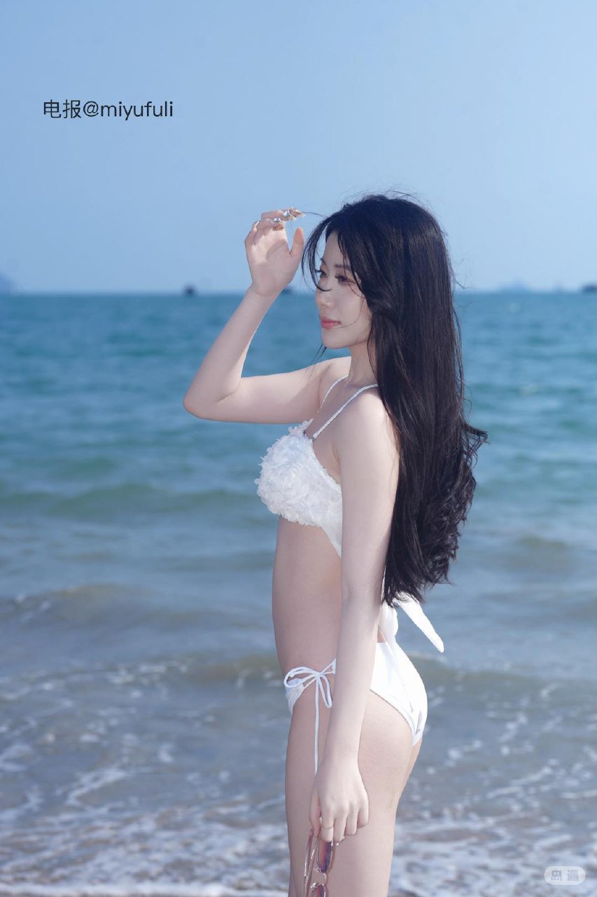 圈圈 2026-03-19 01:20:16 海边泳装照 第9张