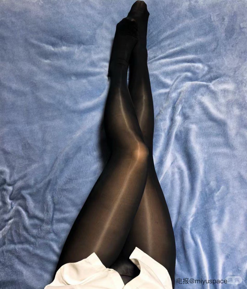 子嘉 2026-03-20 10:55:17 是哪位宝宝最爱的黑丝👀