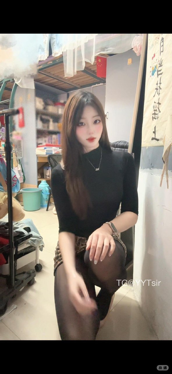 凯蒂可可 2026-03-27 00:21:03 黑丝系列来袭 第1张