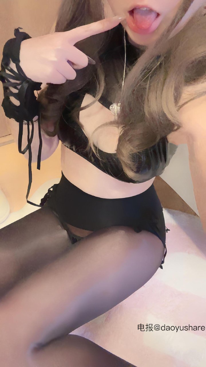 小尾酱 2026-03-22 17:44:35 【嘉宾贴】照片新鲜出炉的美腻写真 第8张