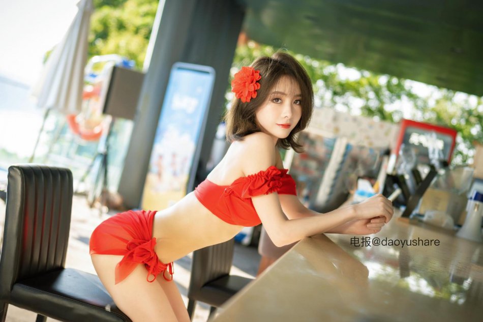 王筱沐沐 2026-03-25 22:17:47 红色比基尼来啦 清纯的穿搭