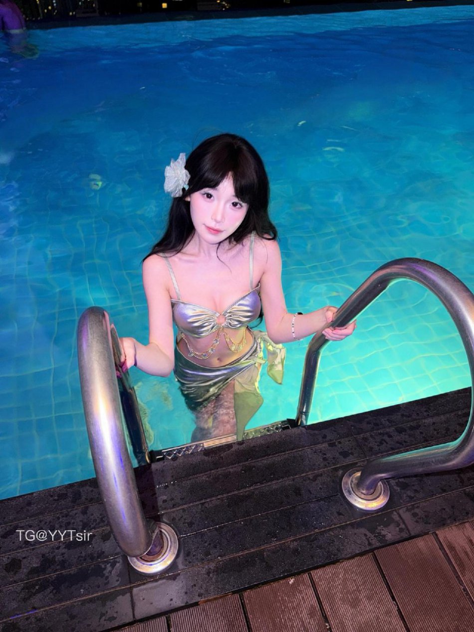虎牙奶盖 2026-03-14 23:46:59 【付费贴】一组比基尼写真