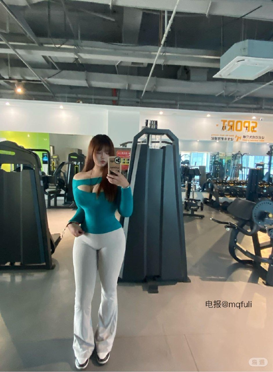 爻瑶咪 2026-03-11 15:19:01 今天穿的红色