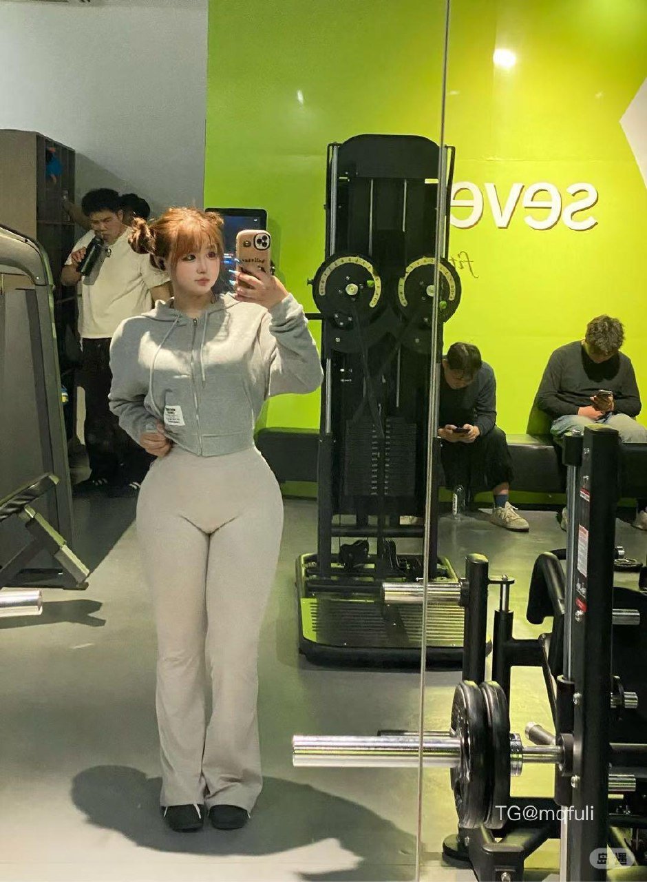 爻瑶咪 2026-03-11 15:19:01 今天穿的红色