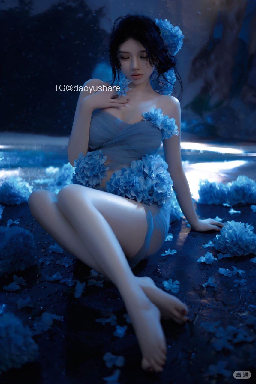 迷人白 2026-03-14 14:48:55 对视的时候