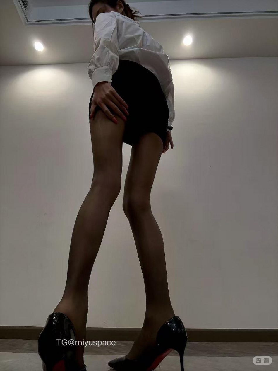 粉红小香猪 2026-04-05 23:53:03 偷偷给没睡觉的宝宝看👀 第3张