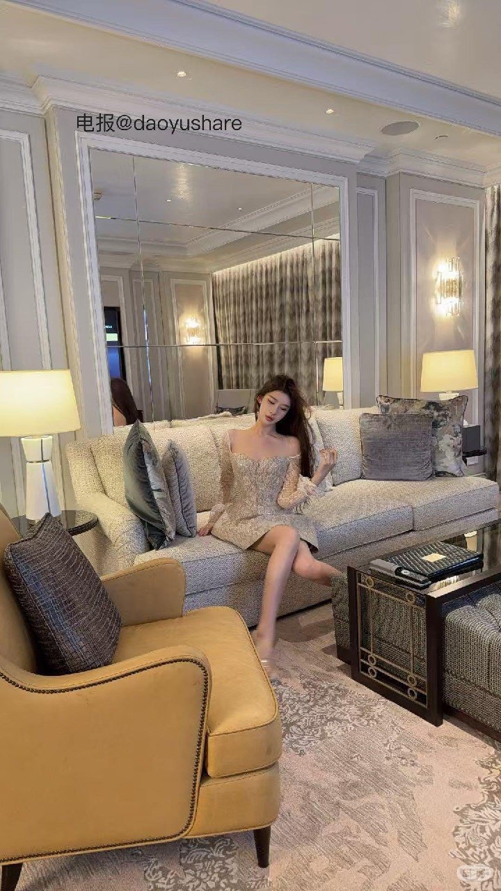 夏天yu 2026-04-01 19:01:20 我开始好奇你怀里的温度