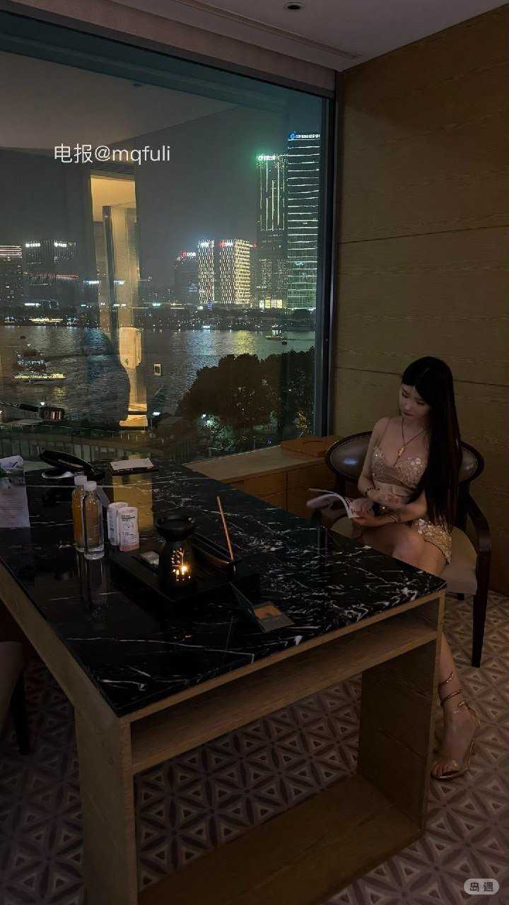 夏天yu 2026-04-01 19:06:49 喜欢吗 专门给你拍的