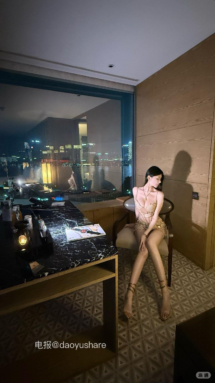 夏天yu 2026-04-01 19:06:49 喜欢吗 专门给你拍的