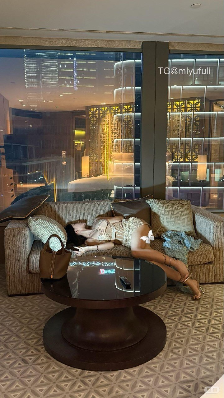 夏天yu 2026-04-01 19:06:49 喜欢吗 专门给你拍的