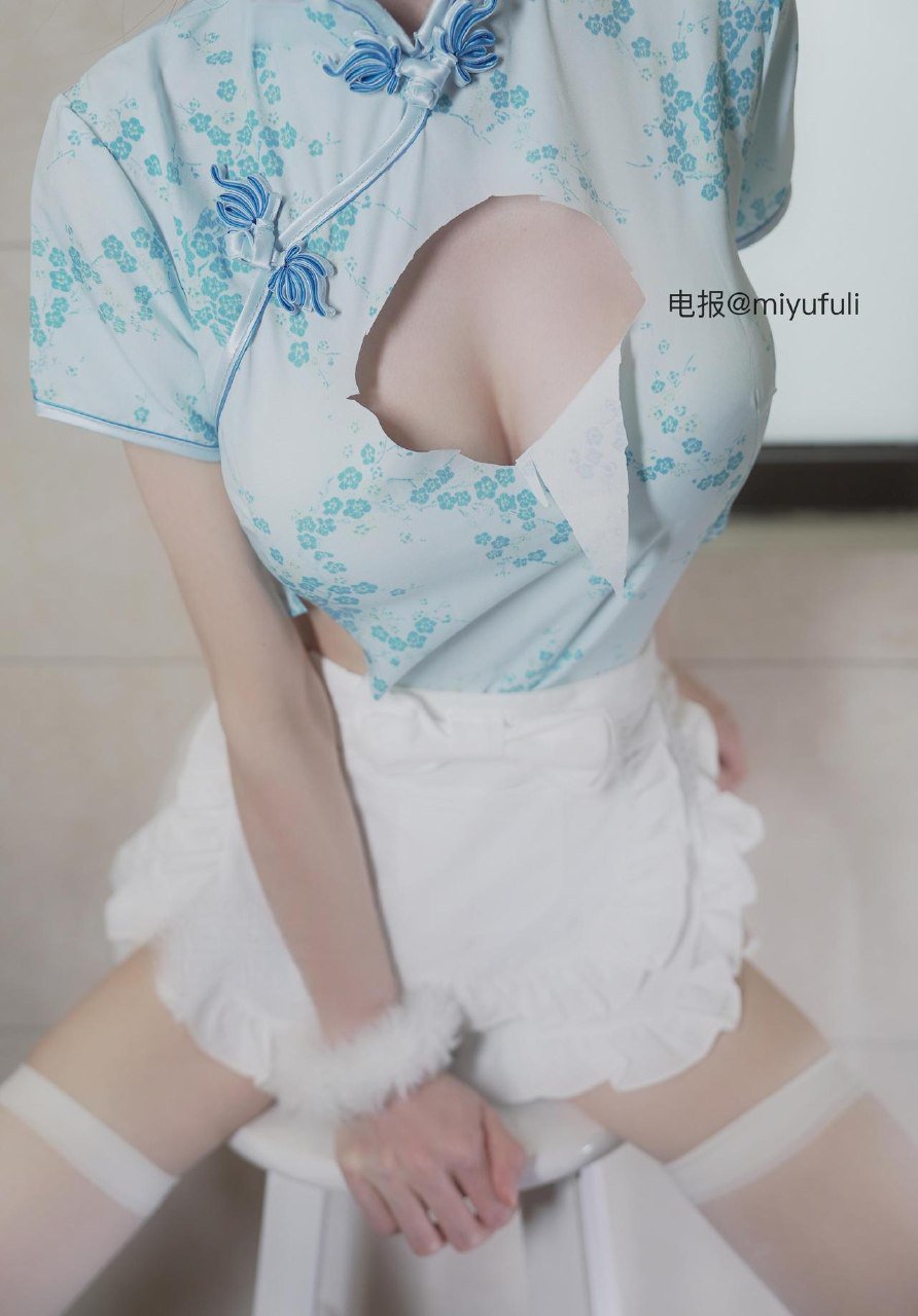 范范X 2026-04-02 04:29:00 【嘉宾帖】范范女仆装双写真组合集🎬双倍快乐🤒