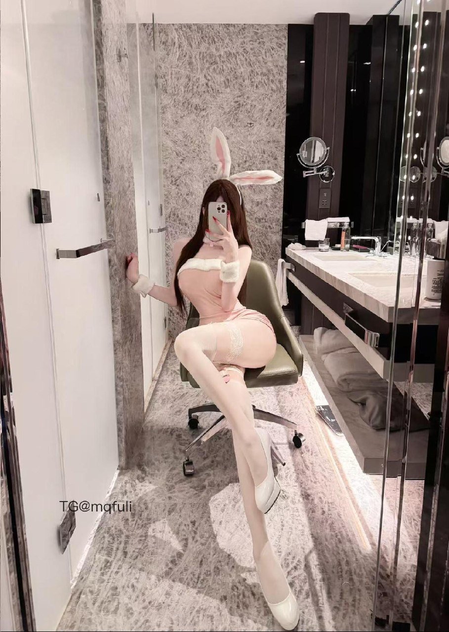 范范X 2026-04-02 03:58:22 【嘉宾帖】范范白、红、黑兔子👮向你报道🫡