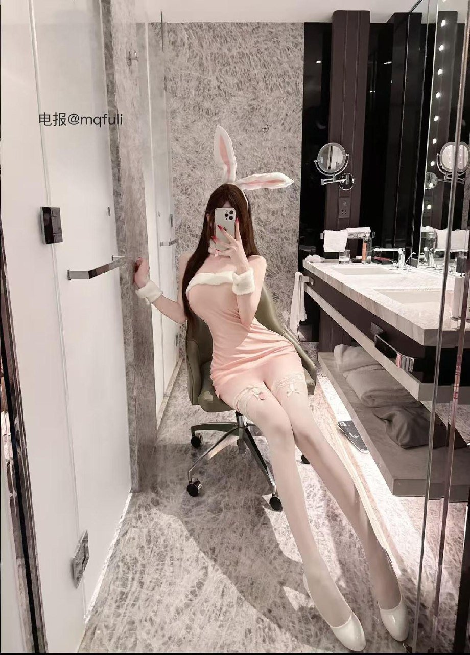 范范X 2026-04-02 03:58:22 【嘉宾帖】范范白、红、黑兔子👮向你报道🫡