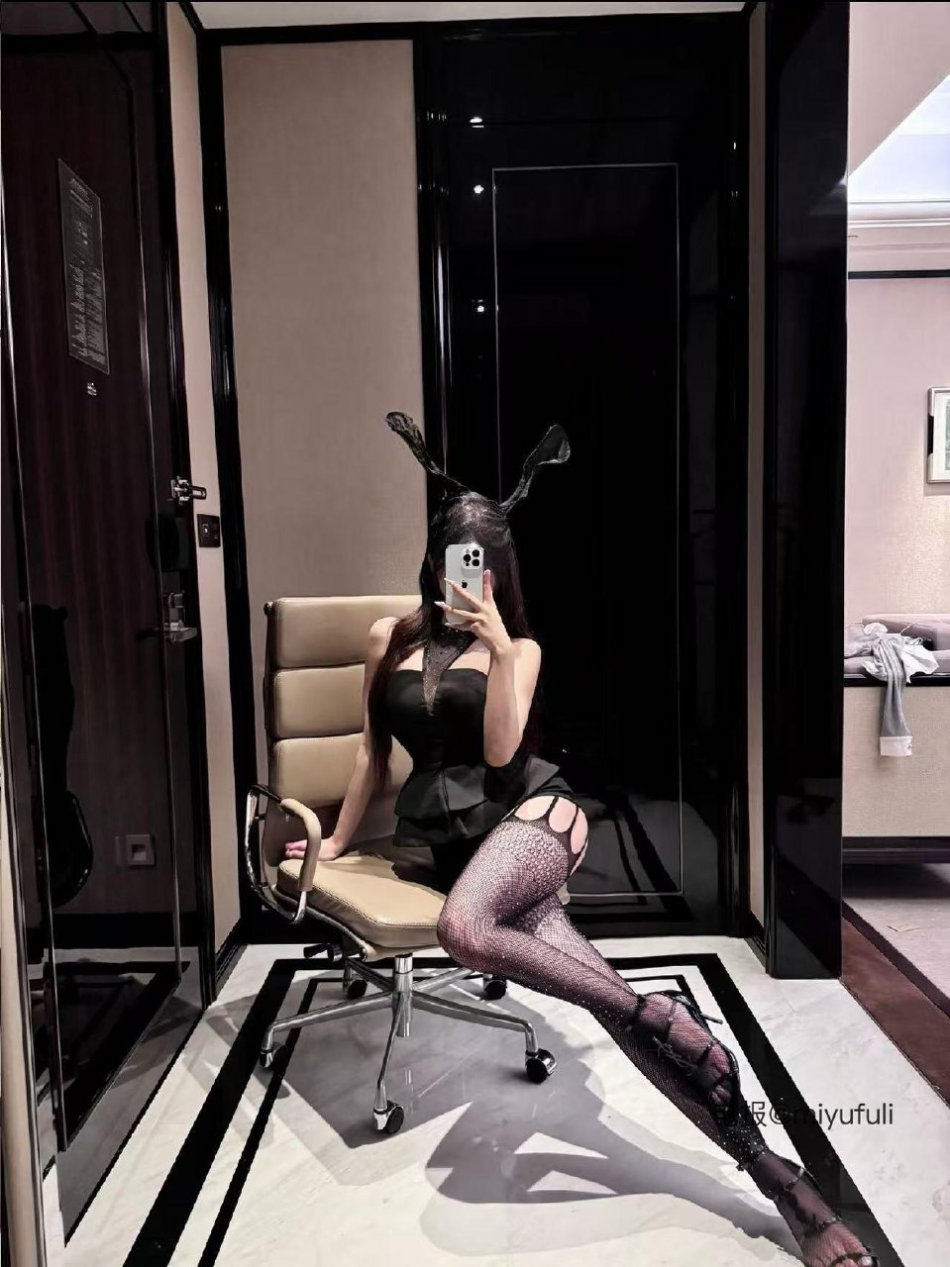 范范X 2026-04-02 03:58:22 【嘉宾帖】范范白、红、黑兔子👮向你报道🫡 第11张