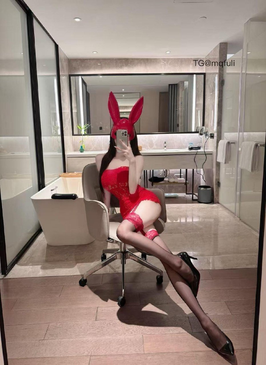 范范X 2026-04-02 03:58:22 【嘉宾帖】范范白、红、黑兔子👮向你报道🫡