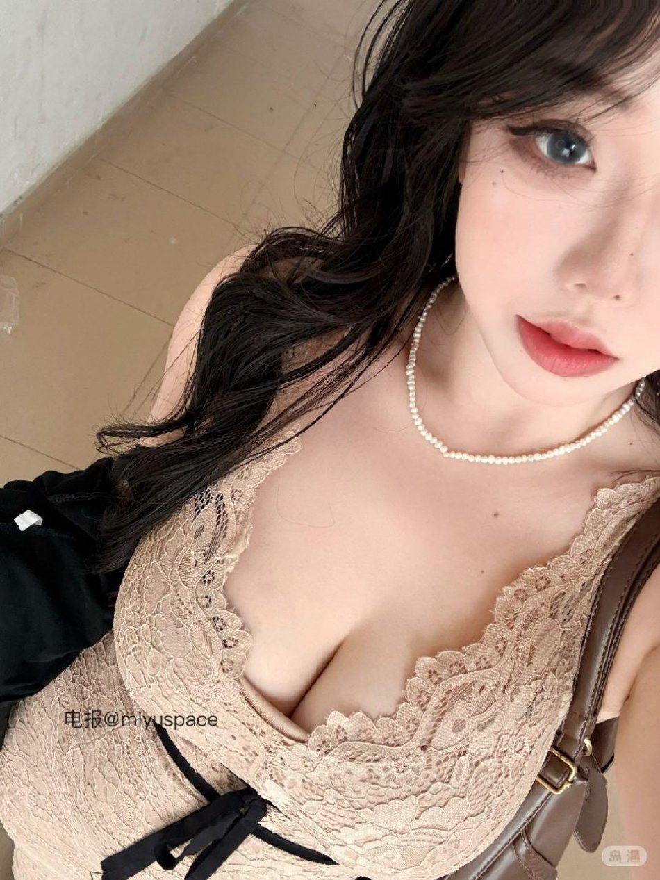 勾勾公主 2026-04-11 11:42:53 少听坏女人的话 听我的 第10张