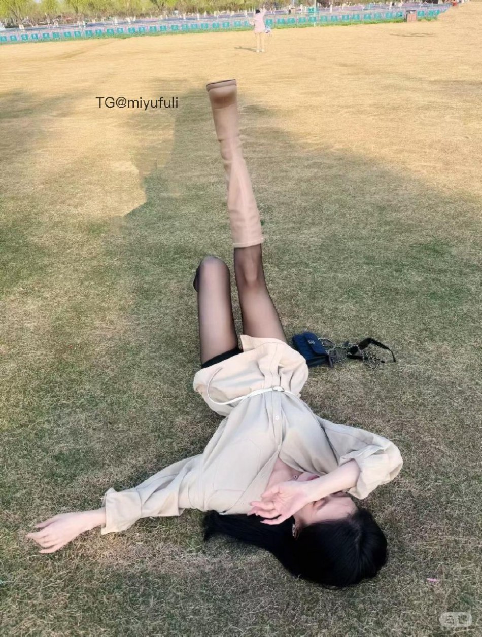 yummyki 2026-04-15 09:47:07 这个角度能看出来 穿还是没穿🫣