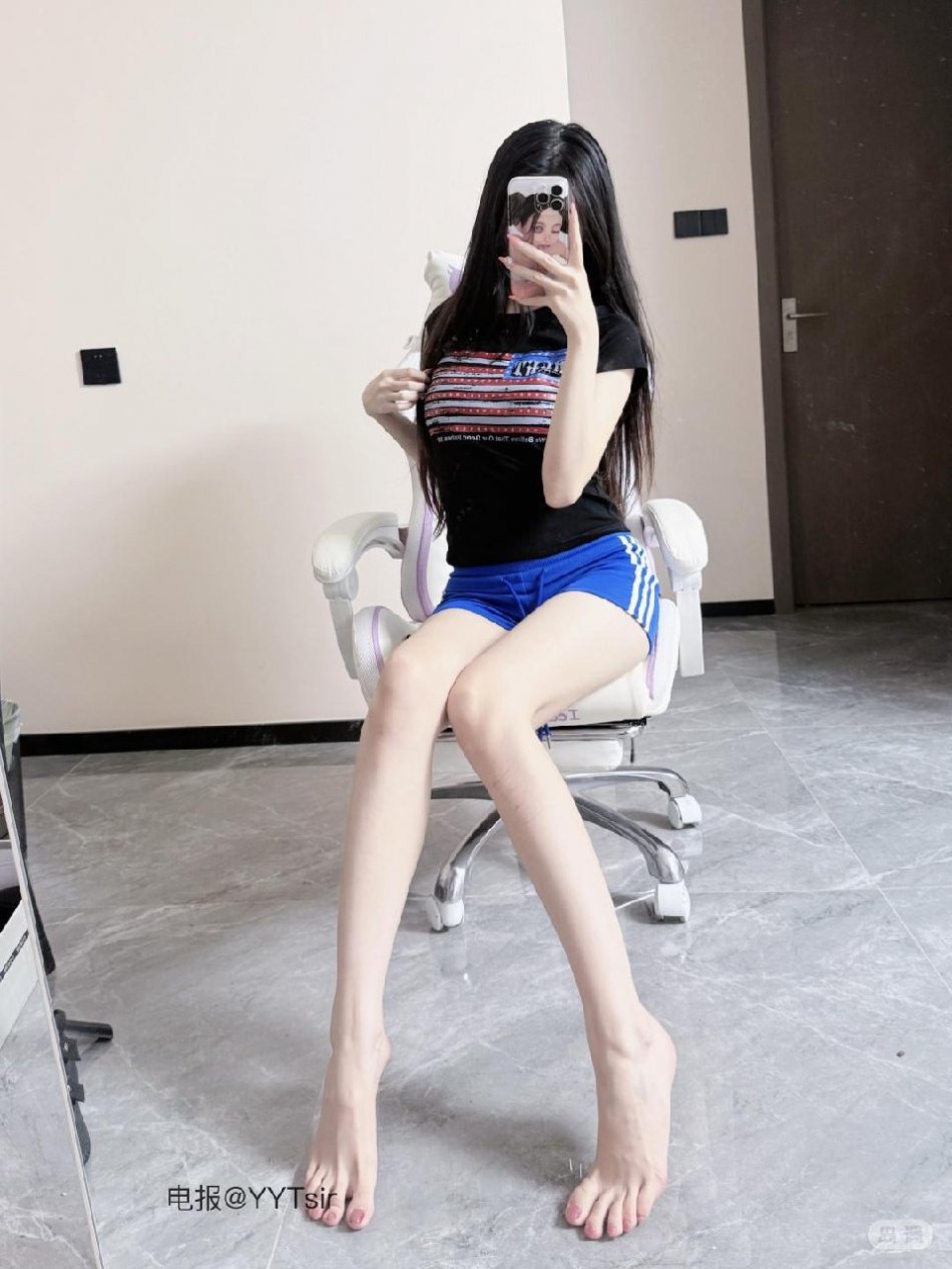 嘉嘉今天要早睡 2026-04-16 12:58:23 光腿喜欢吗